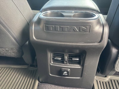 2017 Nissan Titan SV