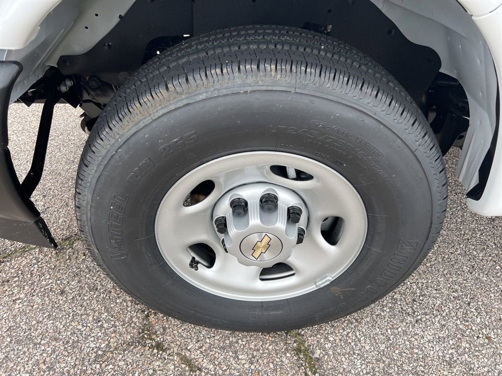 2026 Chevrolet Express Cargo WT