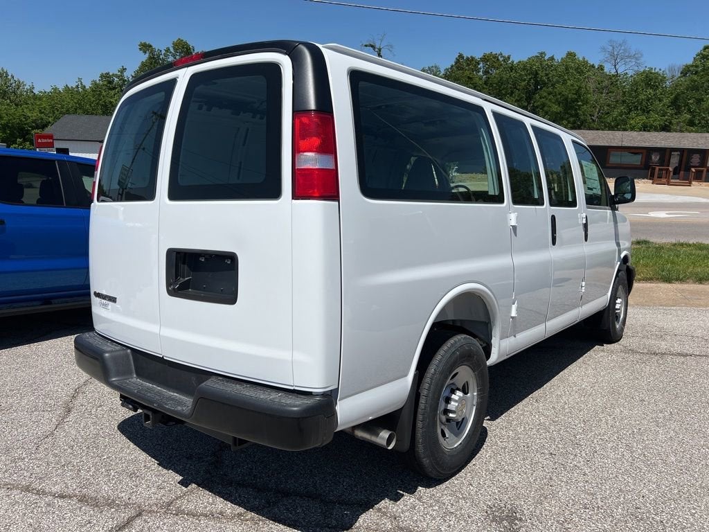 2026 Chevrolet Express Cargo WT