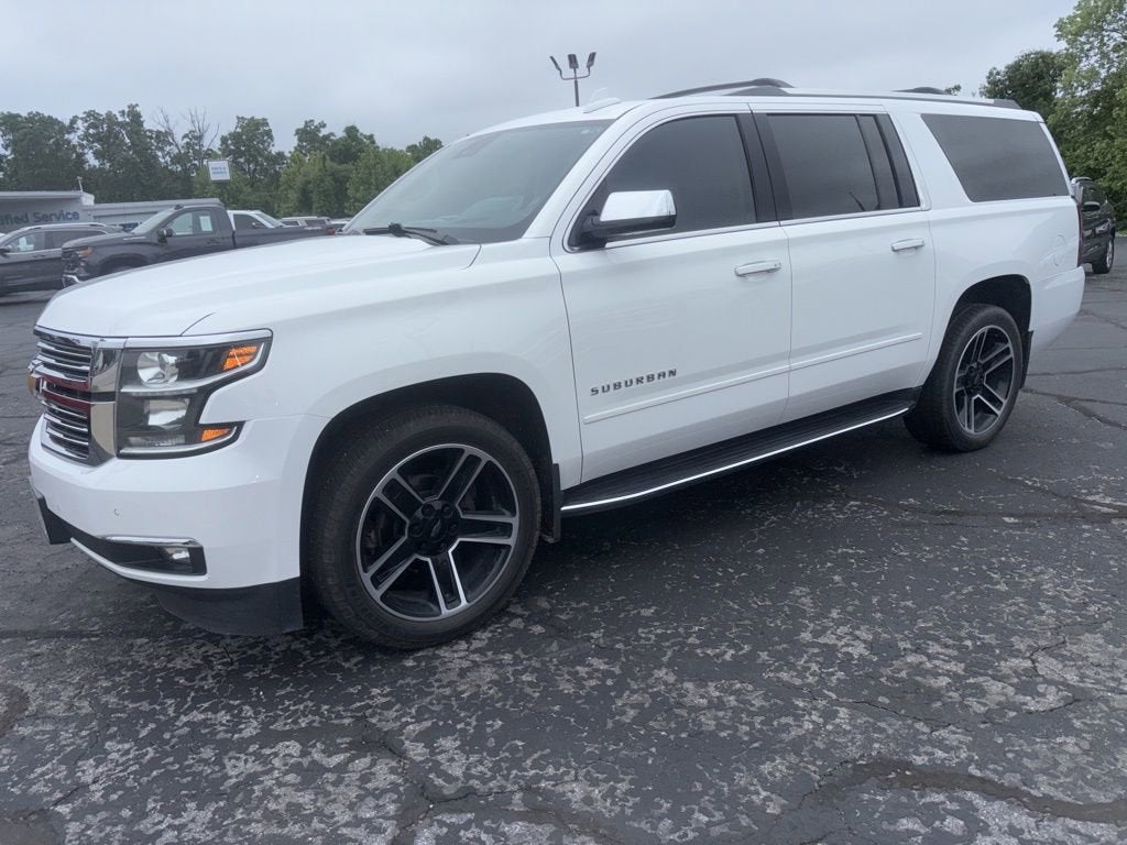 2020 Chevrolet Suburban 4WD 1500 Premier's photo
