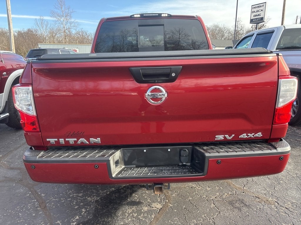 2017 Nissan Titan SV
