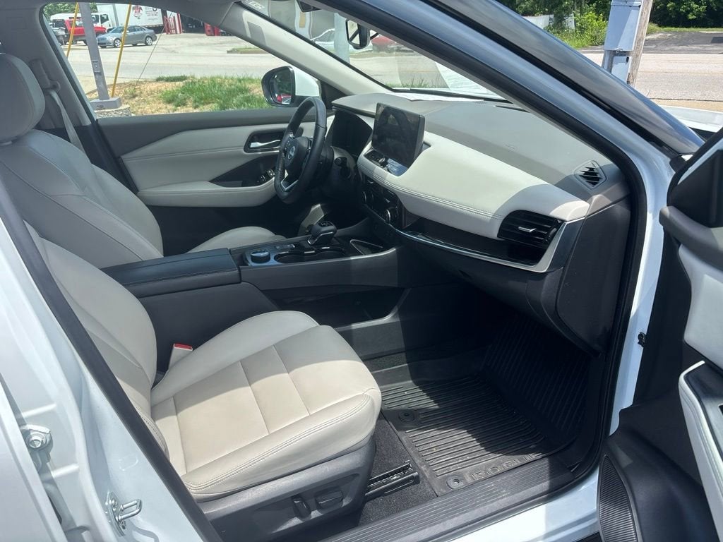 2024 Nissan Rogue SL