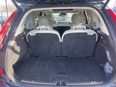 2021 Volvo XC90 Momentum